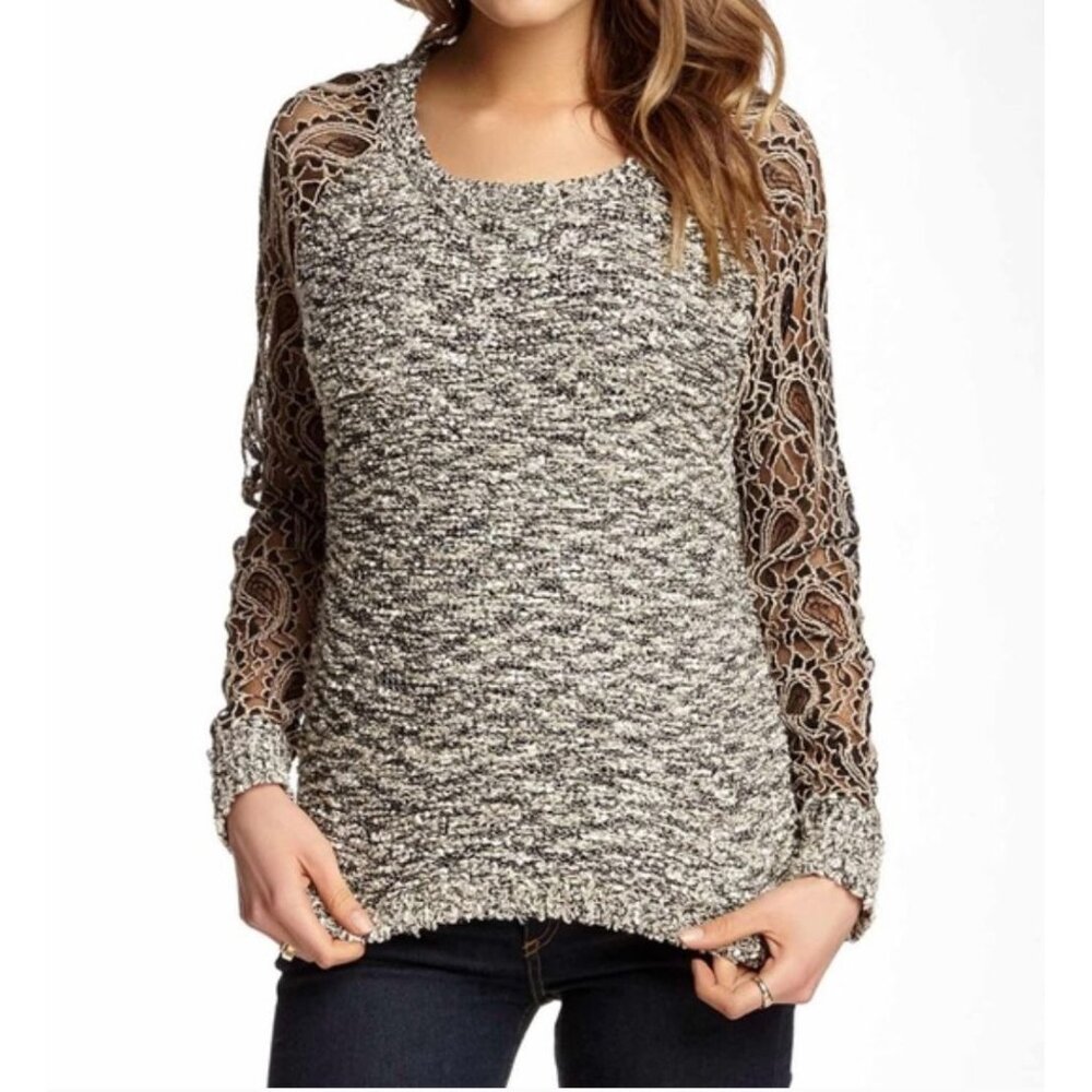 Size Small BKE Boutique‎ Buckle Lace Sleeves Sweater Chunky Knit Soft Metallic